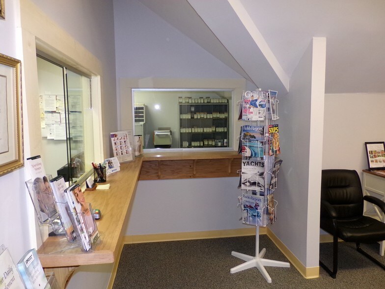 More Photos Of 171 Daniel Webster Hwy, Belmont Storefront Retail Office For Lease