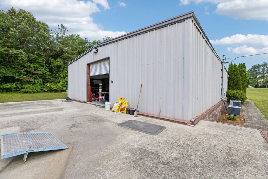 More Photos Of 49 Cutting Edge Ln, Dunlap Freestanding For Sale