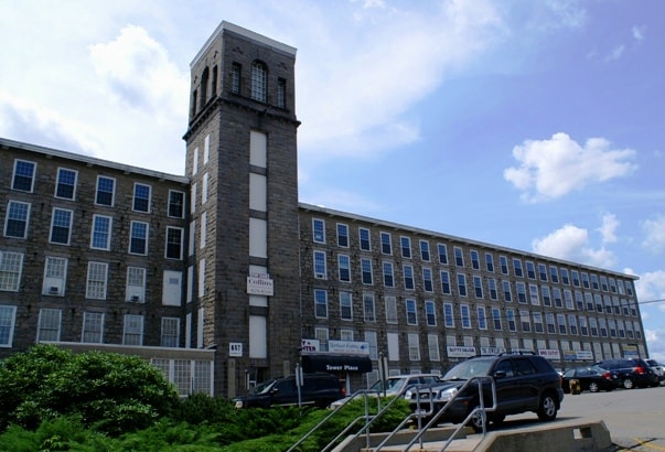 More Photos Of 657 Quarry St, Fall River Freestanding For Lease