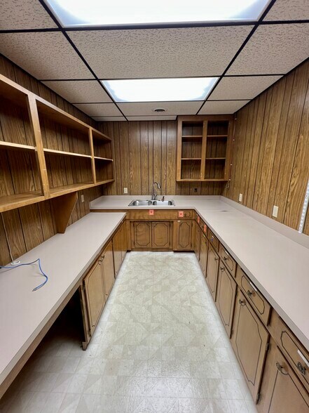 More Photos Of 219 N Oak Ave, Cookeville Medical For Lease