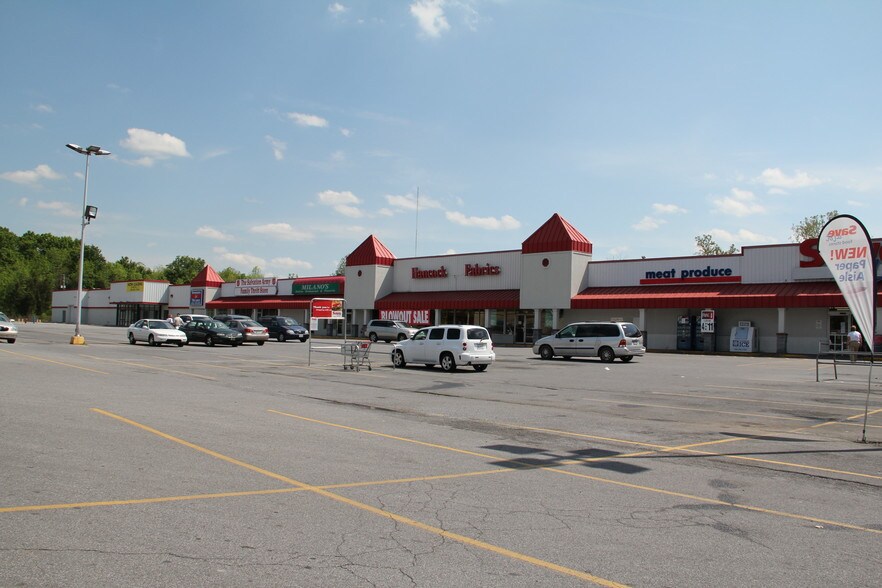 More Photos Of 1409 E Stone, Kingsport Unknown For Lease