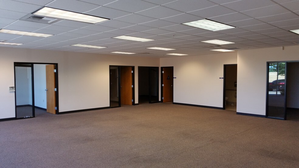 More Photos Of 9001 Foothills Blvd, Roseville Flex For Lease