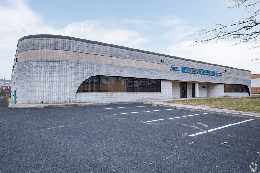 Primary Photo Of 70 Air Park Dr, Ronkonkoma Manufacturing For Lease