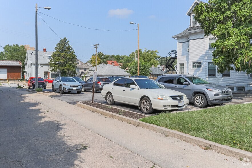 More Photos Of 211 S 37th St, Omaha Apartments For Sale