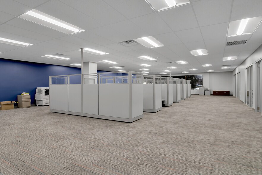 More Photos Of 75 Earhart Dr, Amherst Unknown For Lease