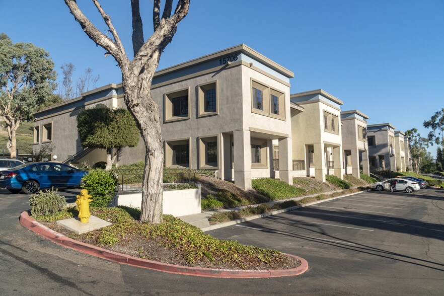 More Photos Of 15706-15708 Pomerado Rd, Poway Medical For Lease