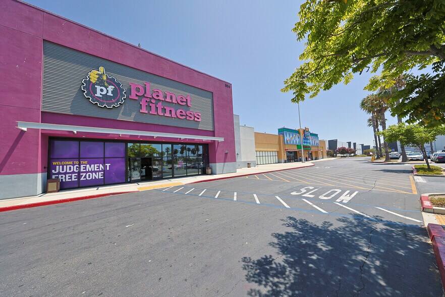 More Photos Of 500-506 Carson Town Ctr N, Carson General Retail For Sale