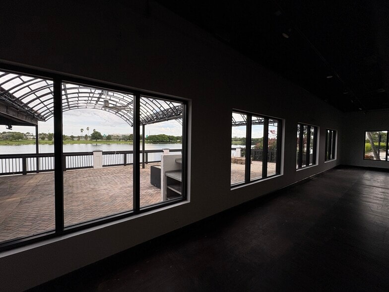 More Photos Of 15500 SW 29th St, Miramar Restaurant For Lease