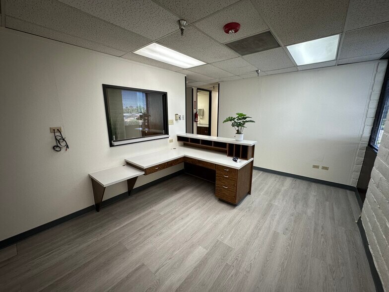 More Photos Of 2323 16th St, Bakersfield Medical For Lease