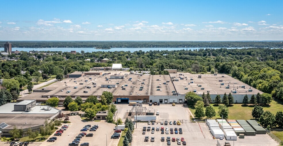 More Photos Of 100 Strowger Blvd, Brockville Light Distribution For Lease