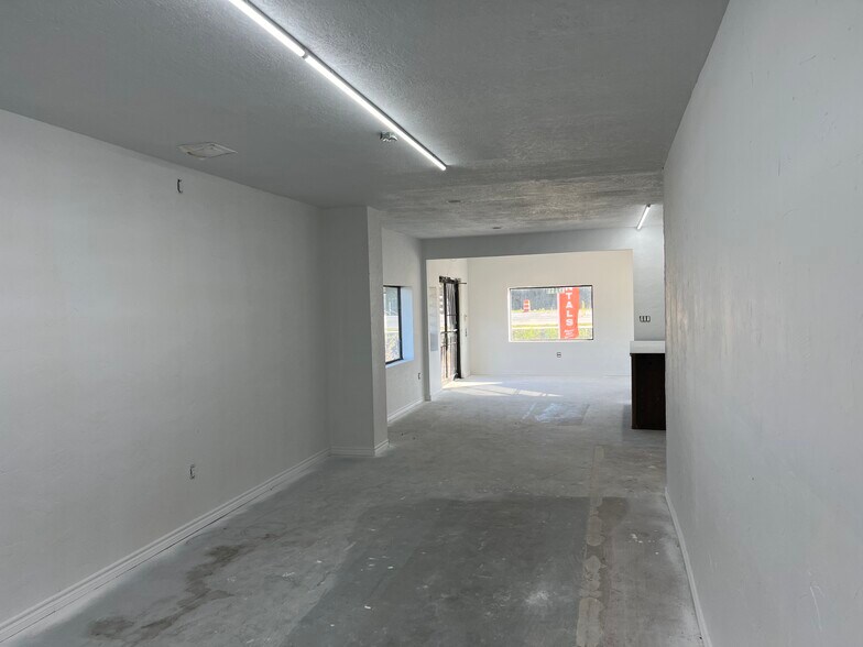 More Photos Of 17111 Highway 242, Conroe Self Storage For Lease