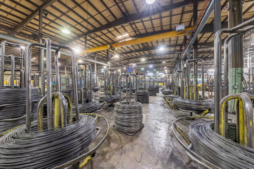 More Photos Of 714 Braddock View Dr, Mount Braddock Warehouse For Lease