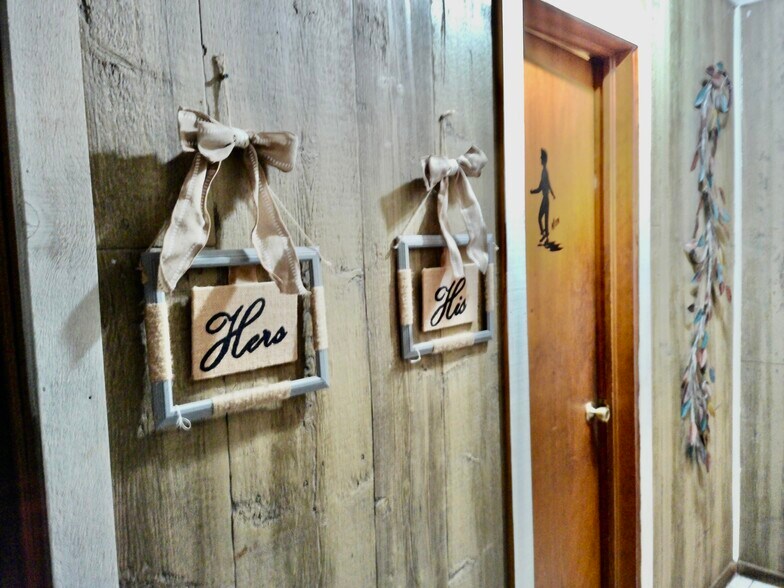 More Photos Of 49 Route Tt, Noel Restaurant For Sale