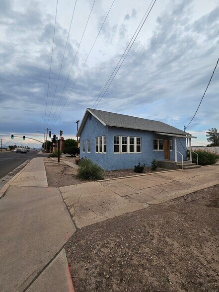 More Photos Of 1431 W Thatcher Blvd, Safford General Retail For Sale