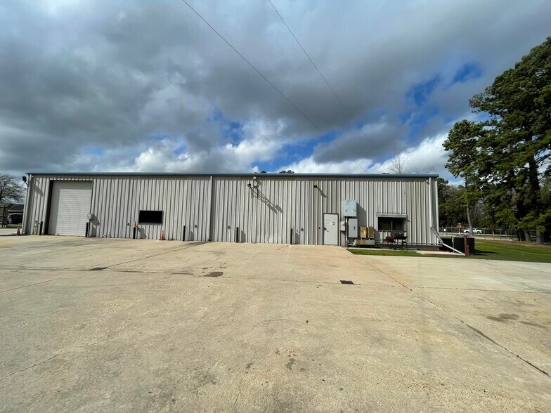 More Photos Of 2211 Louetta Rd, Spring Industrial For Sale