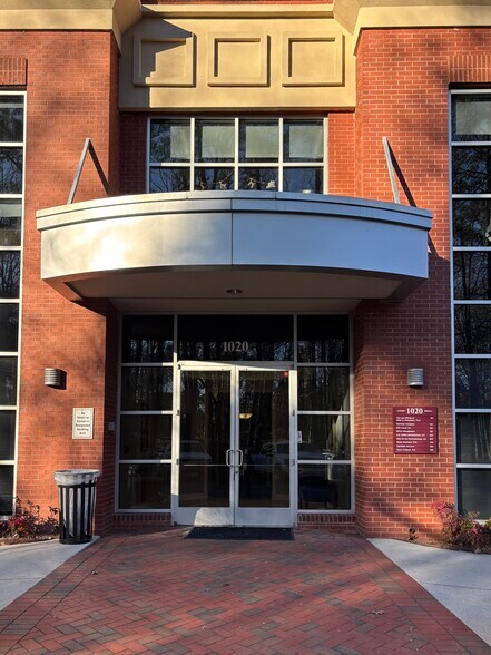 More Photos Of 1020 Southhill Dr, Cary Office For Lease