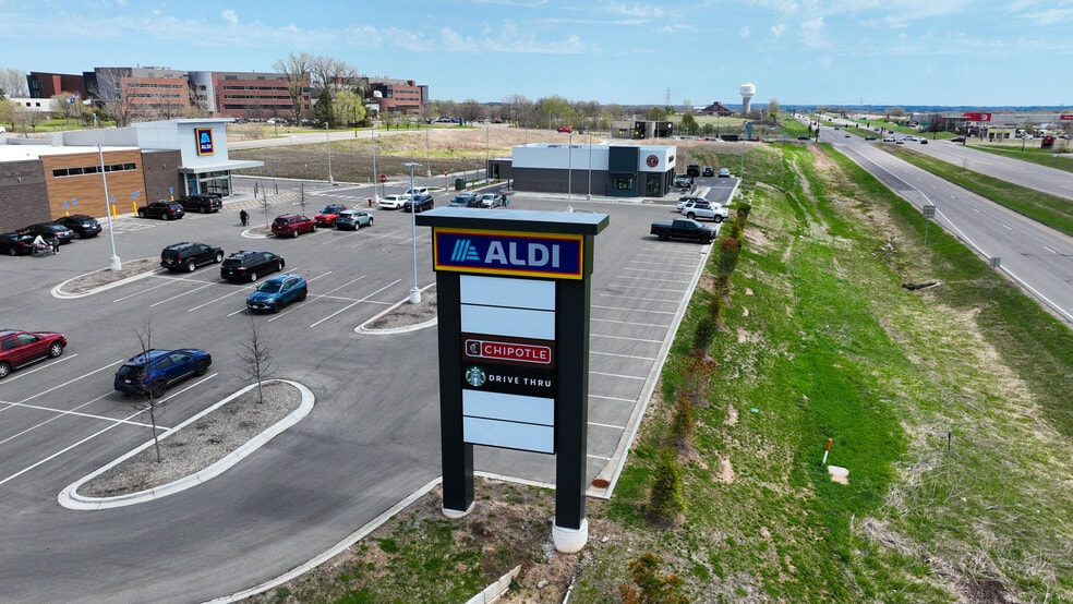 More Photos Of 3480 Highpoint Dr N, Oakdale General Retail For Sale