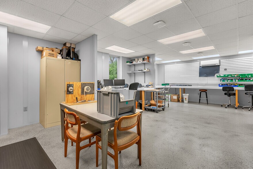 More Photos Of 197 Alder Dr, North Aurora Warehouse For Sale