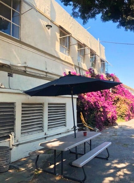 More Photos Of 5608 Soto St, Huntington Park Light Manufacturing For Lease