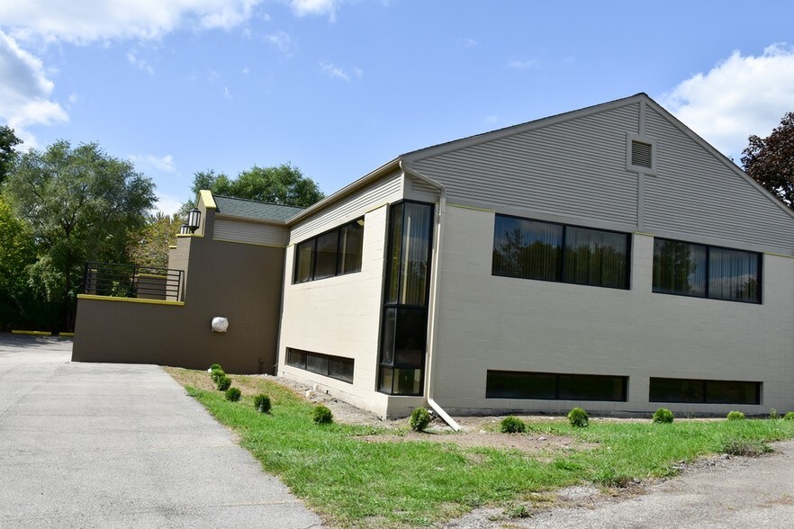 More Photos Of 39319 Plymouth Rd, Livonia Office For Lease