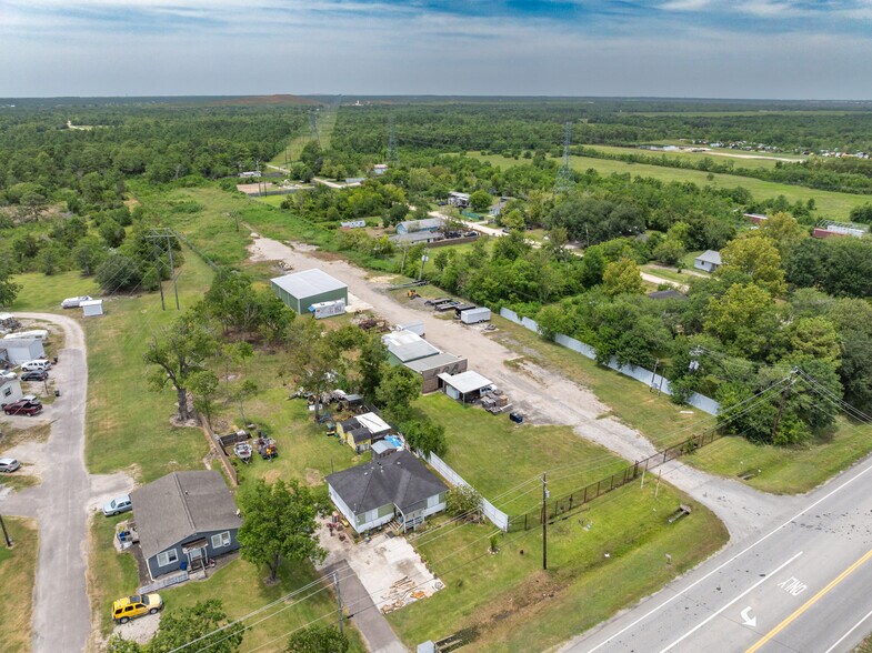 More Photos Of 5320 FM 2004 Rd, Hitchcock Warehouse For Lease