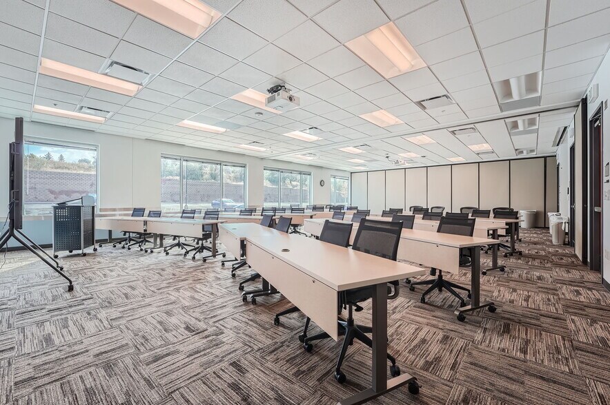 More Photos Of 7390 S Iola St, Englewood Office For Lease