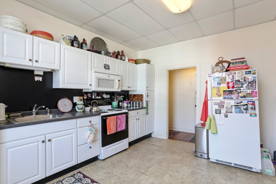 More Photos Of 100 W German St, Shepherdstown Storefront Retail Residential For Sale