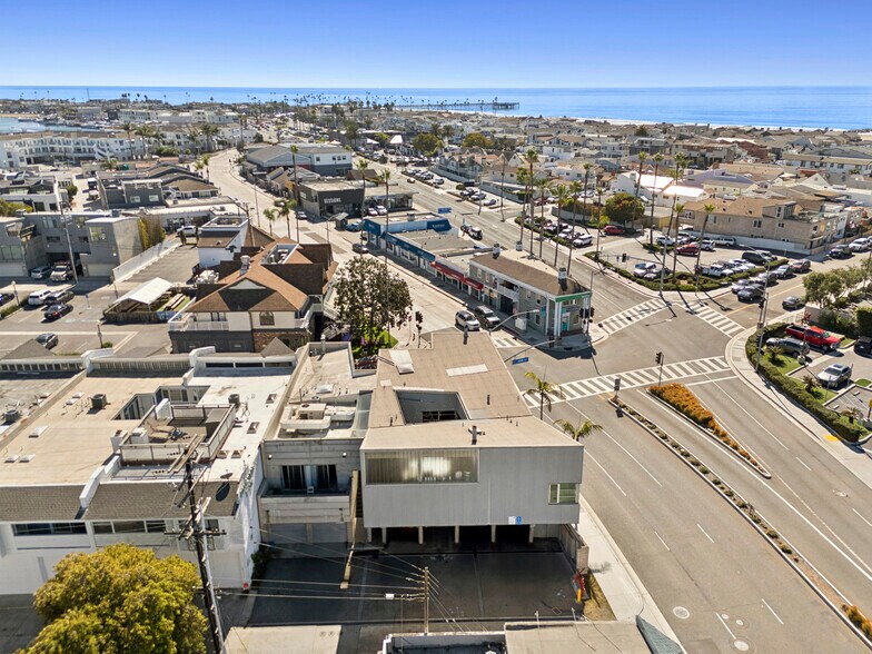 More Photos Of 3000-3002 Newport Blvd, Newport Beach General Retail For Sale