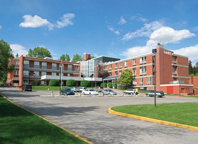 More Photos Of 1402 8 Ave NW, Calgary Medical For Lease