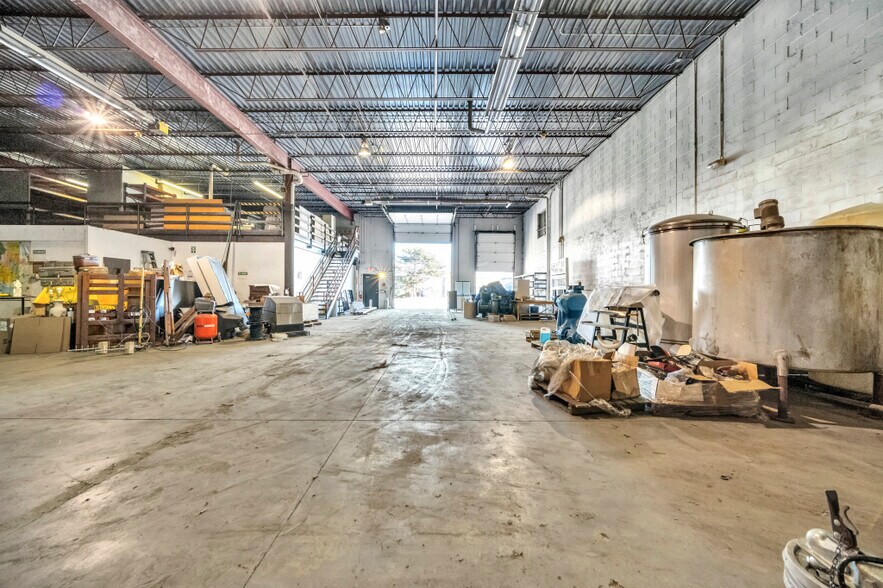 More Photos Of 4878 Van Epps Rd, Brooklyn Heights Manufacturing For Sale