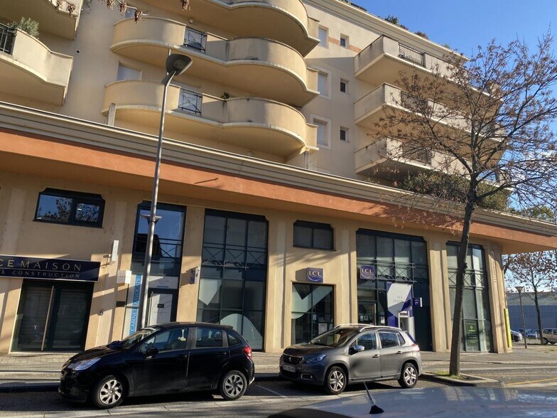 More Photos Of 363 Avenue Victor Hugo, Valence Office For Sale