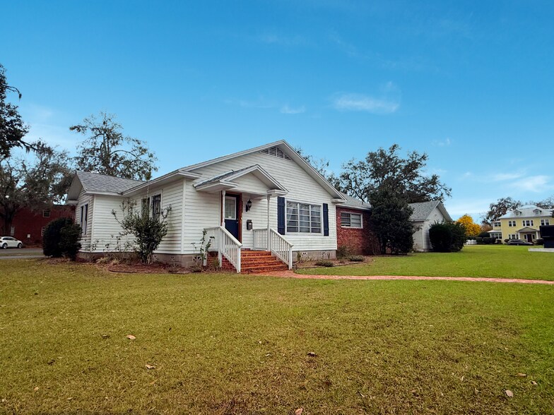 More Photos Of 37511 Church Ave, Dade City Religious Facility For Sale