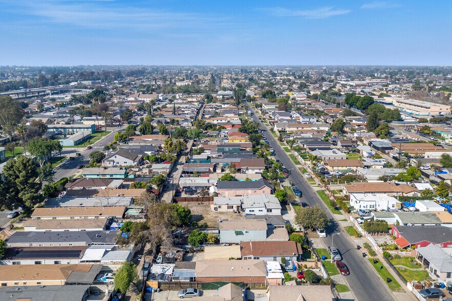 More Photos Of 2104 E 113th St, Los Angeles Multifamily For Sale