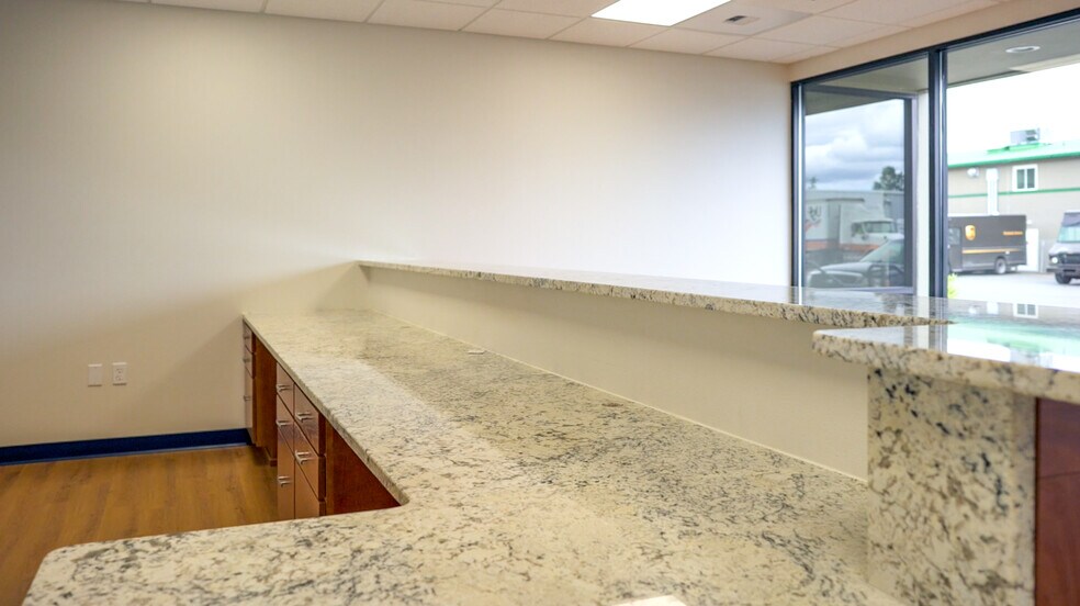 More Photos Of 19405 68th Dr NE, Arlington Manufacturing For Lease