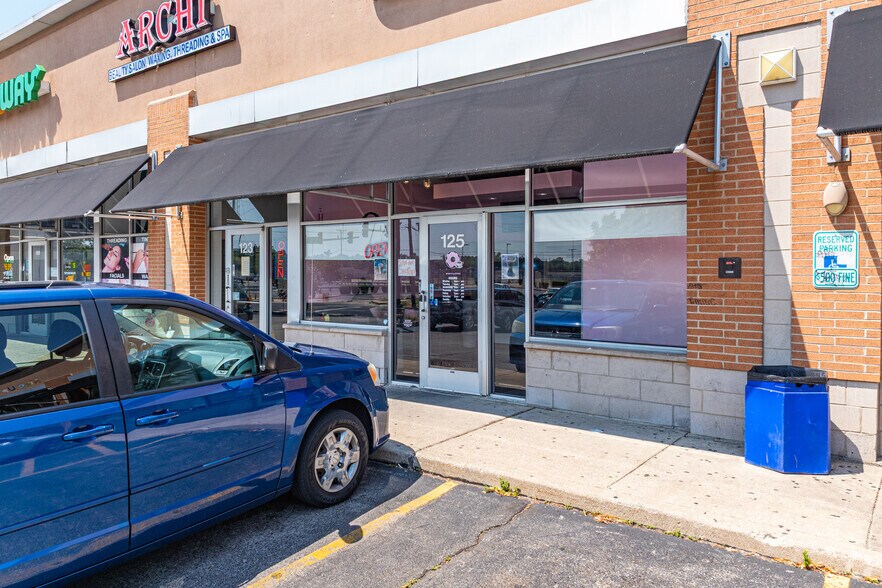 More Photos Of 121-131 Collins St, Joliet Storefront For Lease