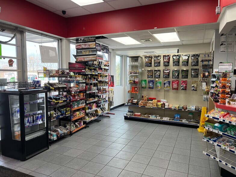 More Photos Of 2040 W Main St, Mount Joy Restaurant For Lease