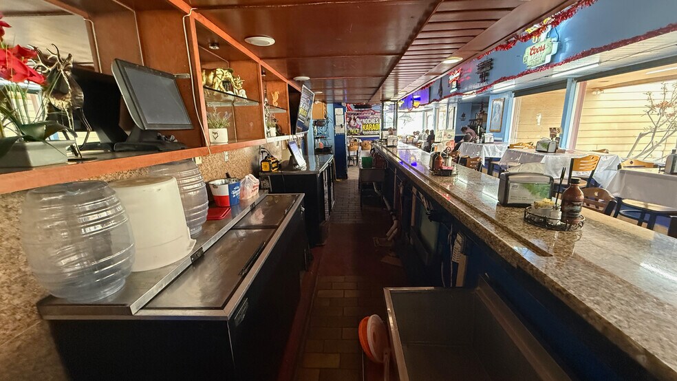 More Photos Of 1605 E Oltorf St, Austin Restaurant For Lease