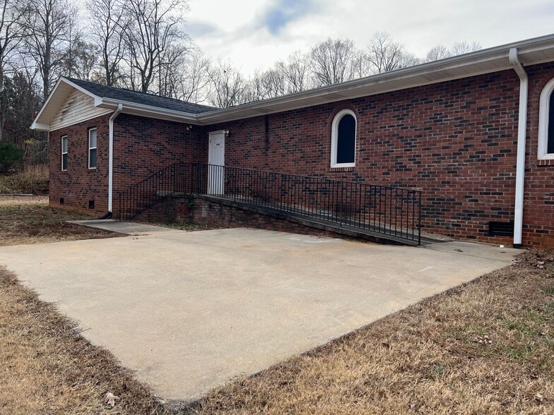 More Photos Of 2513 S Lafayette St, Shelby Specialty For Sale