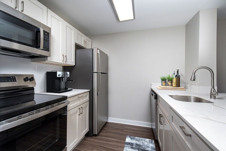 More Photos Of 30 Cattano Ave, Morristown Apartments For Lease