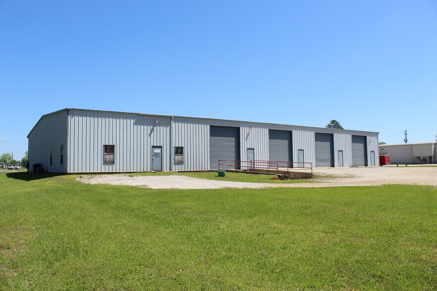 More Photos Of 8386 Jonesboro Rd, Daphne Warehouse For Lease