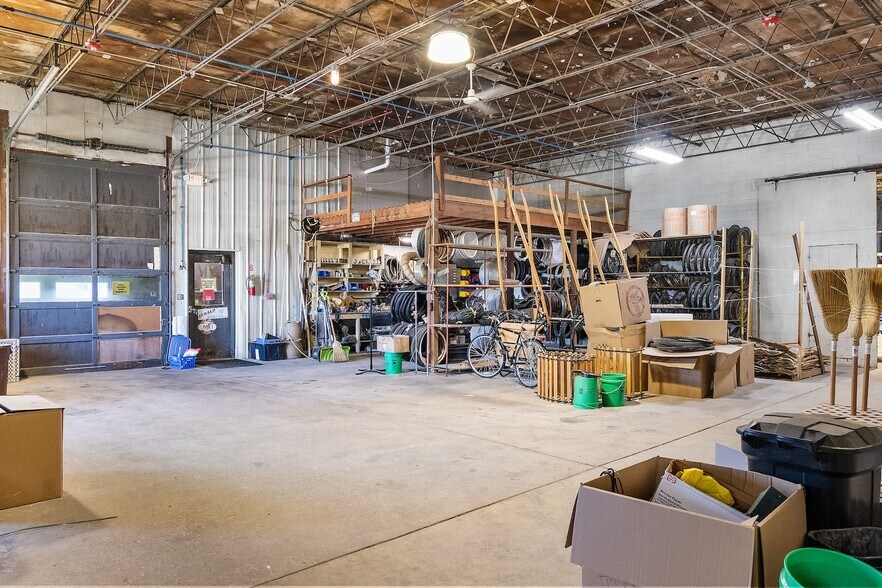 More Photos Of 3050 Wagner Rd, Waterloo Freestanding For Sale