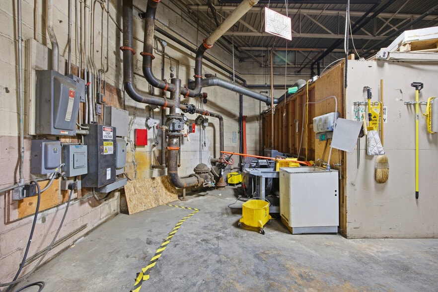 More Photos Of 1175 E Main St, Rochester Warehouse For Sale