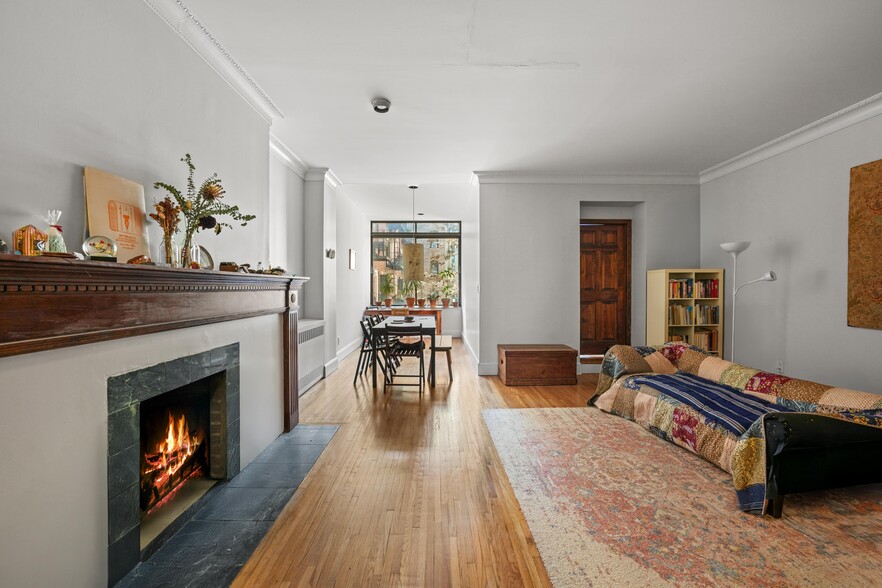 More Photos Of 489 West End Ave, New York Apartments For Sale