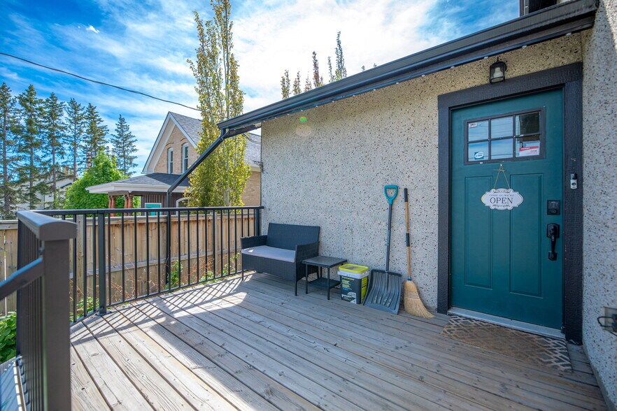 More Photos Of 313 Ross Av, Cochrane Medical For Sale