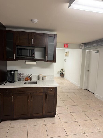 Primary Photo Of 4616 NW 133rd St, Opa Locka Warehouse For Lease