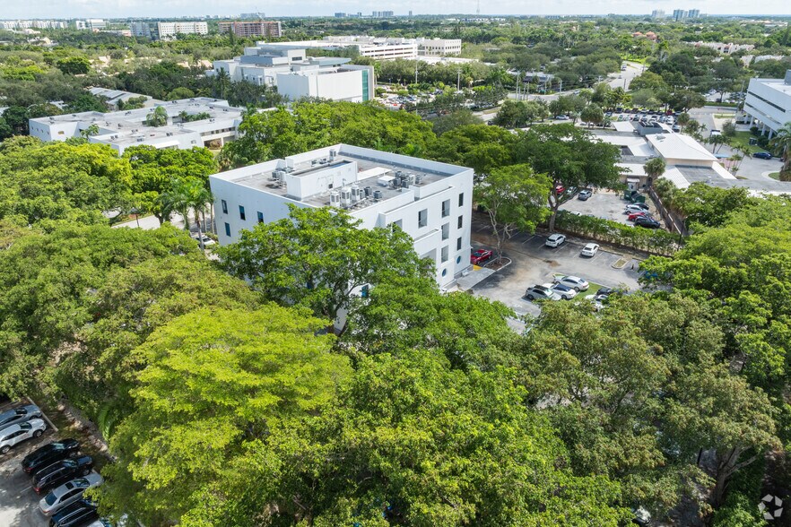 More Photos Of 880 NW 13th St, Boca Raton Medical For Lease