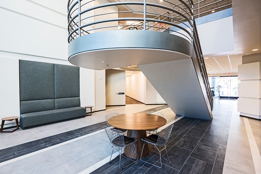 More Photos Of 7855 S River Pky, Tempe Office For Sale