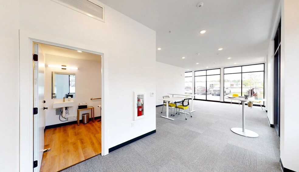 More Photos Of 6115 Nieman Rd, Shawnee Apartments For Sale