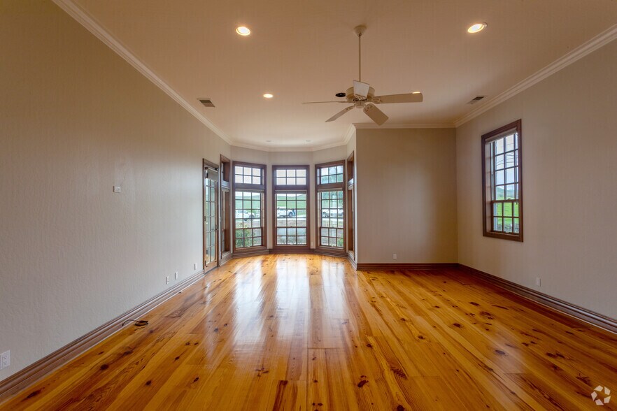 More Photos Of 12839 Airline Hwy, Paicines Winery Vineyard For Sale