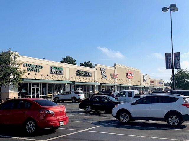More Photos Of 7901-7925 S Broadway Ave, Tyler Unknown For Lease